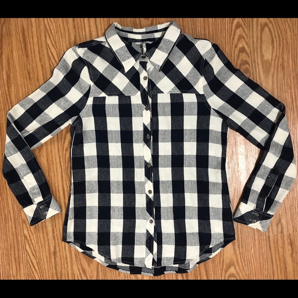 Women’s BKE Waffle Print Button-Up Shirt